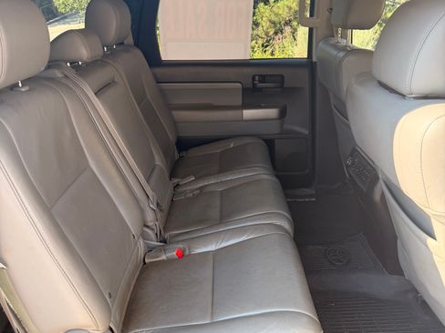 Used 2017 Toyota Sequoia SR5 w/ Premium Package AWD/4WD image 11