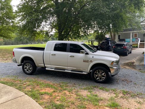 Used 2018 RAM 2500 Limited AWD/4WD image 1