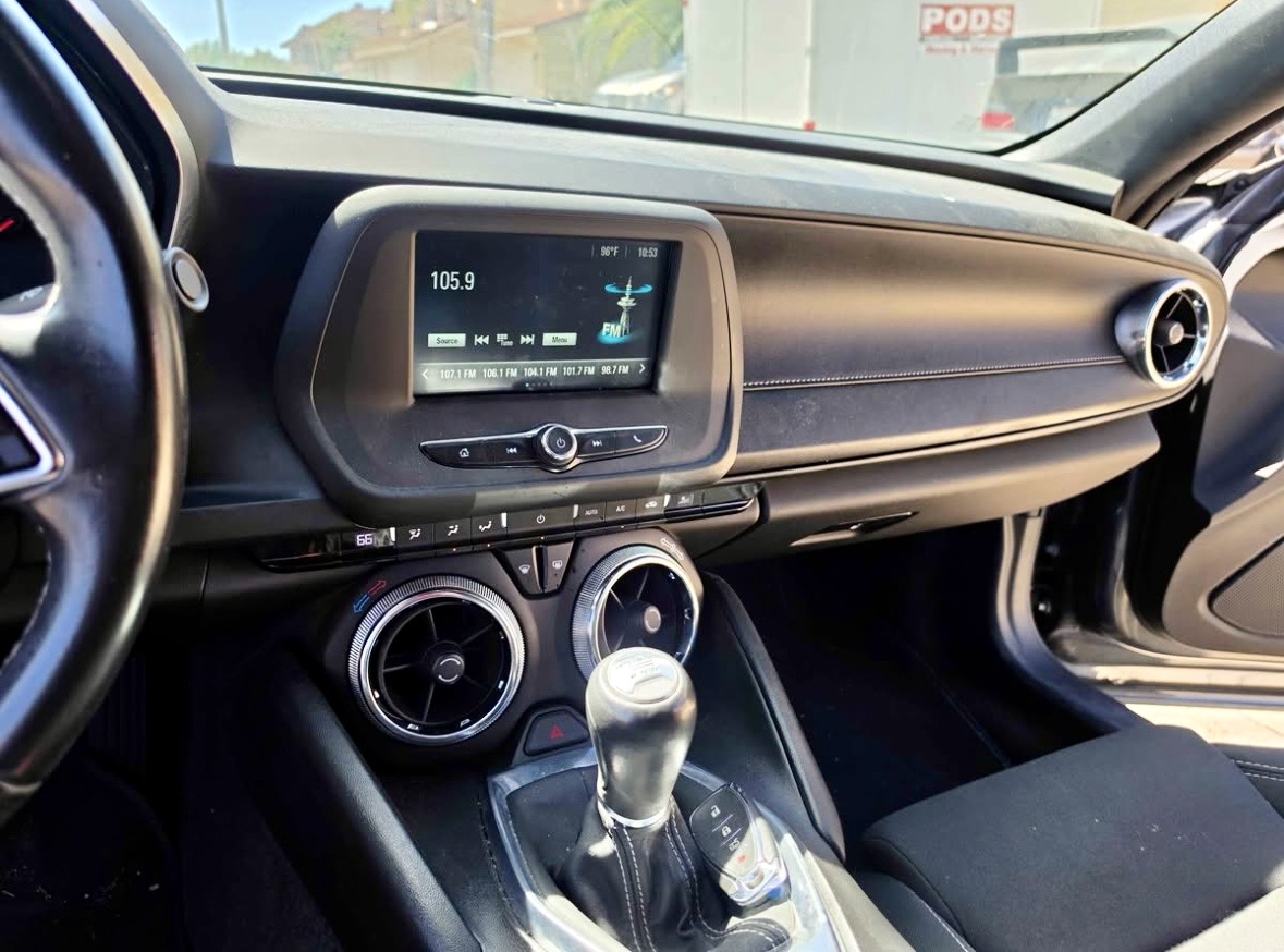 Used 2017 Chevrolet Camaro LT RWD image 22