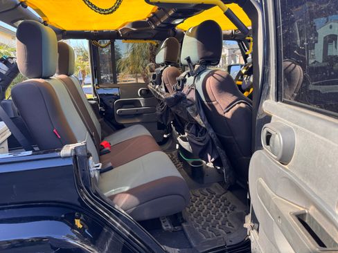 Used 2008 Jeep Wrangler Unlimited Sahara image 10