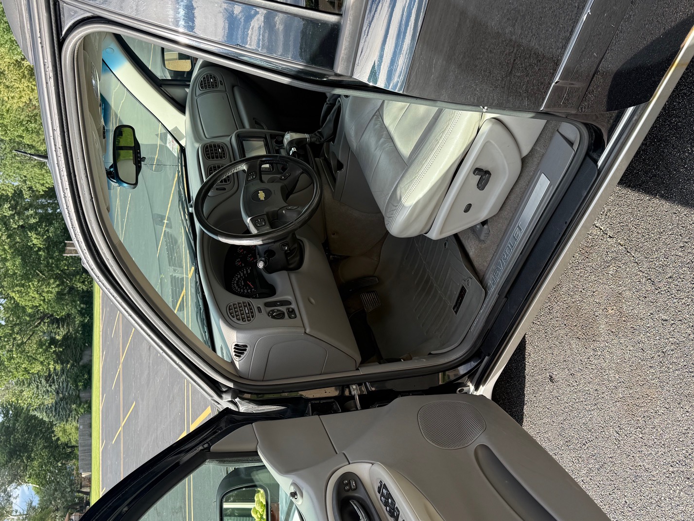 Used 2005 Chevrolet TrailBlazer LT AWD/4WD image 13