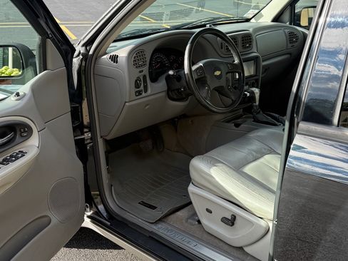 Used 2005 Chevrolet TrailBlazer LT AWD/4WD image 13