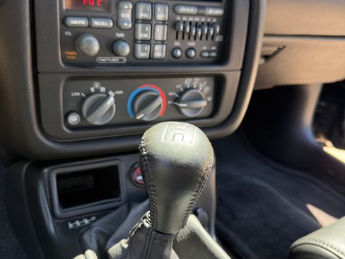 Used 2002 Pontiac Firebird Trans Am RWD image 8