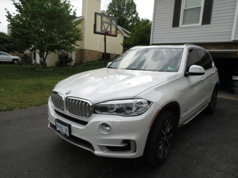 Used 2015 BMW X5 xDrive35i AWD/4WD image 1