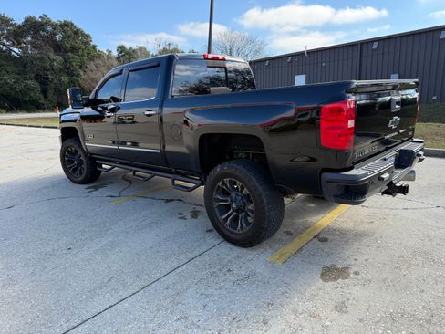 Used 2018 Chevrolet Silverado 2500 LTZ w/ Duramax Plus Package image 5