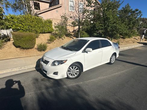 Used 2010 Toyota Corolla S image 3