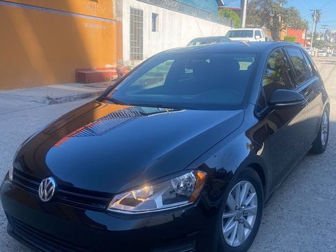 Used 2015 Volkswagen Golf S image 1