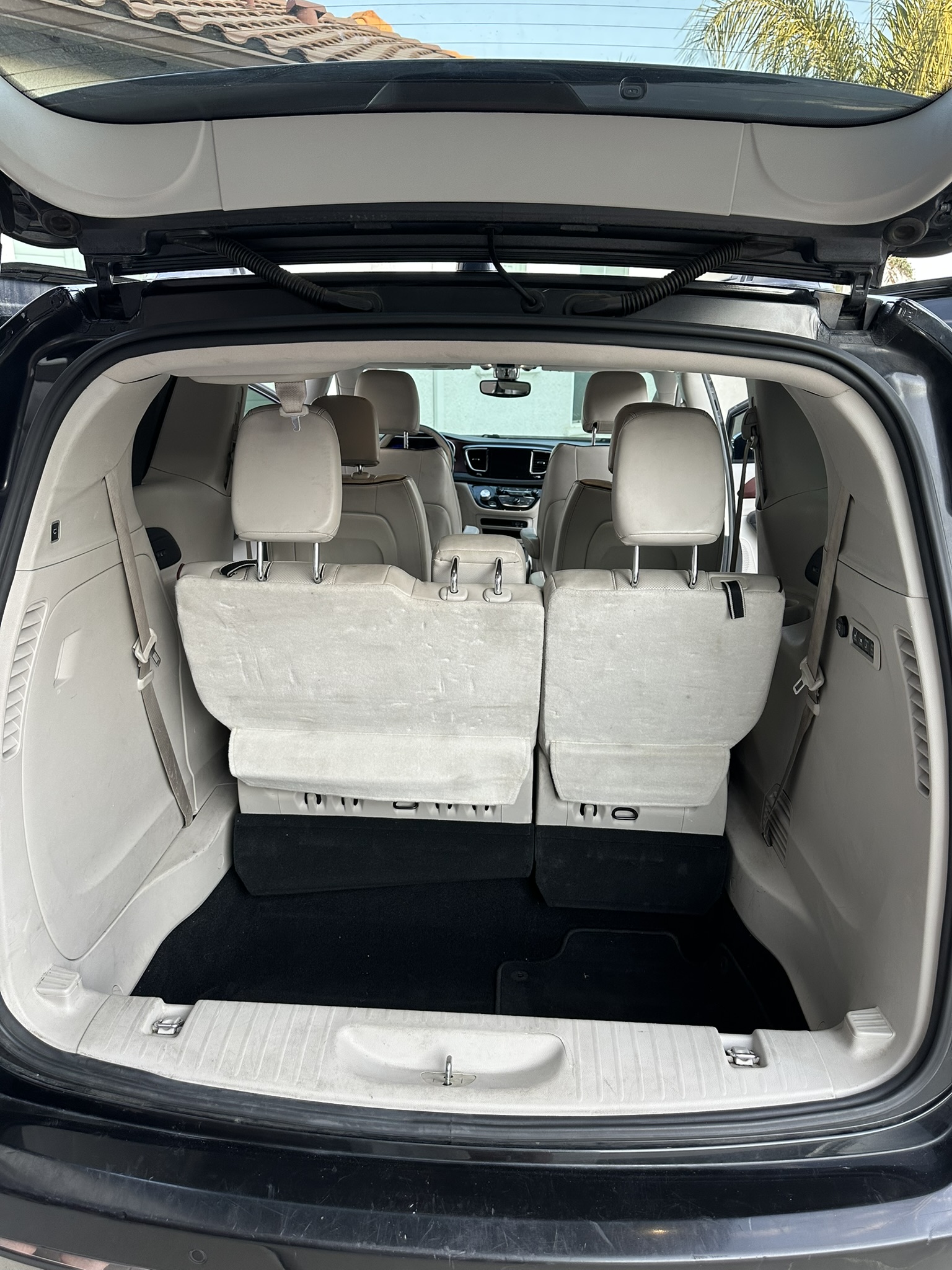 Used 2019 Chrysler Pacifica Limited FWD image 12