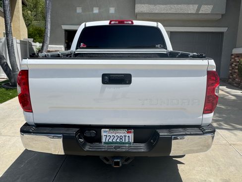 Used 2014 Toyota Tundra SR5 w/ TRD Off Road Package AWD/4WD image 5