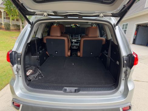 Used 2017 Toyota Highlander Limited Platinum AWD/4WD image 19