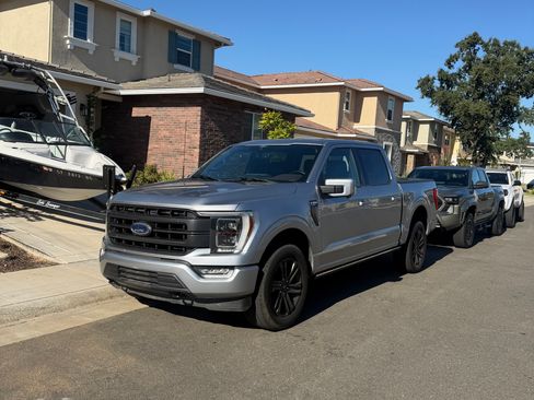 Used 2021 Ford F150 Lariat w/ Equipment Group 502A High AWD/4WD image 17