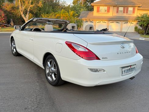 Used 2007 Toyota Solara SLE FWD image 2