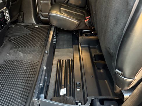 Used 2021 Ford F350 Platinum image 10