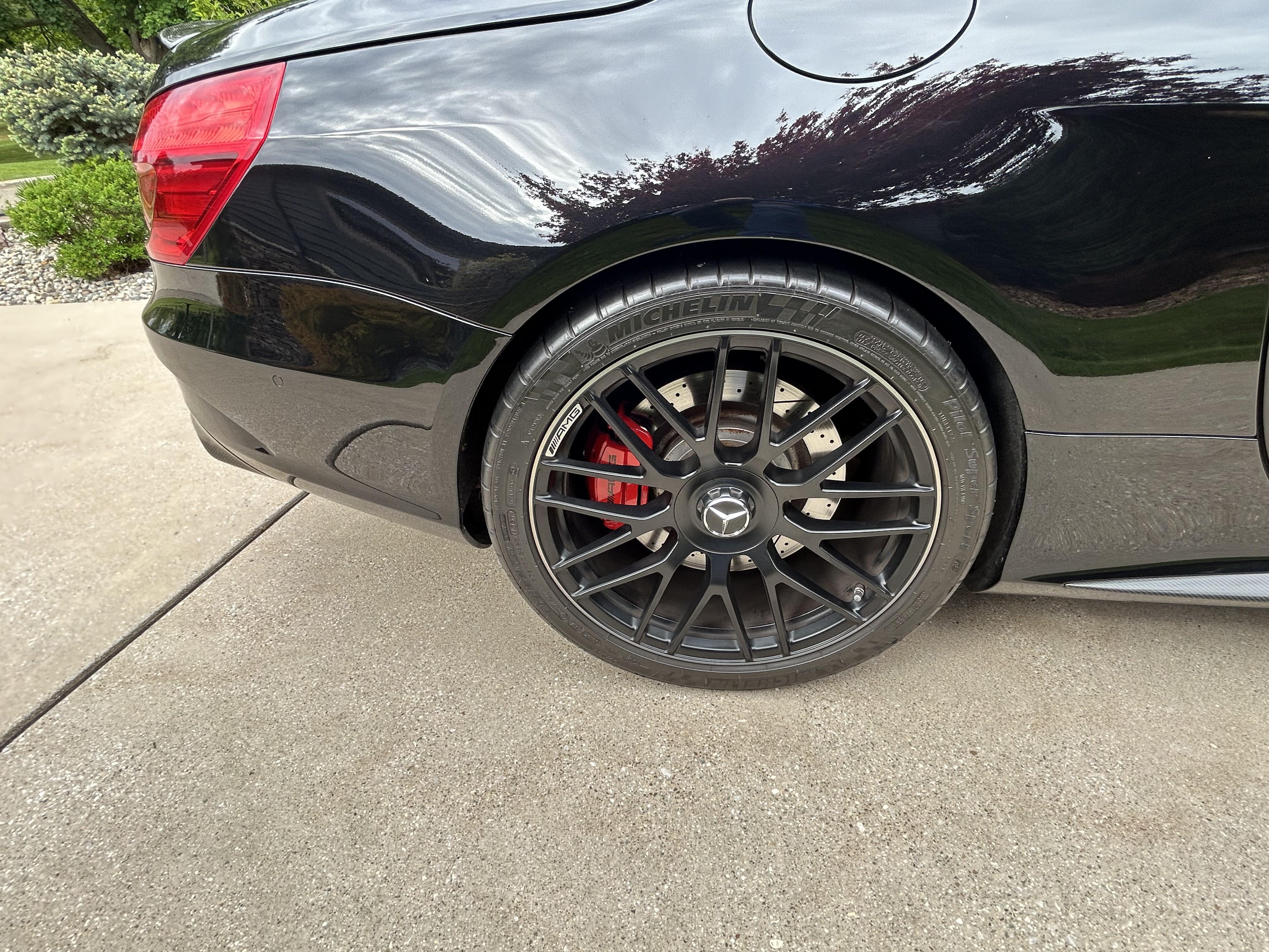 Used 2017 Mercedes-Benz SL 63 AMG image 11