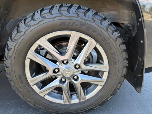 Used 2013 Lexus LX 570 4WD w/ Luxury Pkg image 12