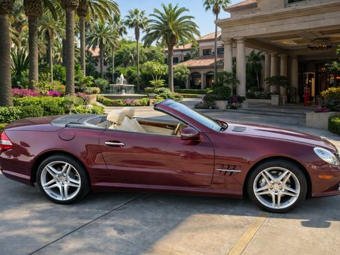 Used 2009 Mercedes-Benz SL 550 image 2