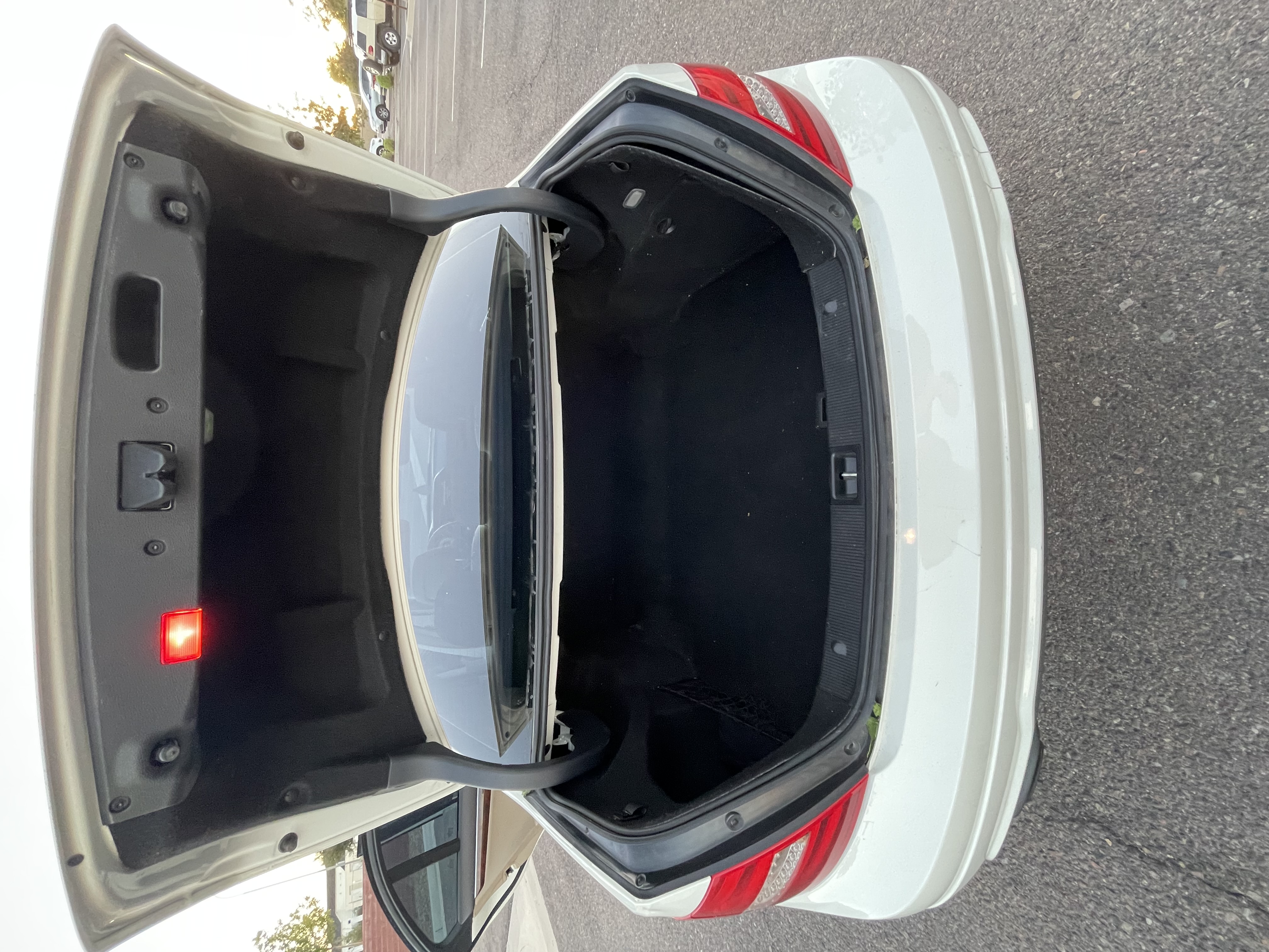 Used 2012 Mercedes-Benz C 250 Sedan image 10