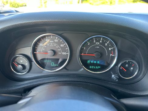 Used 2015 Jeep Wrangler Unlimited Sport AWD/4WD image 13