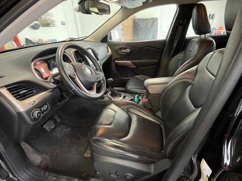 Used 2017 Jeep Cherokee High Altitude image 7