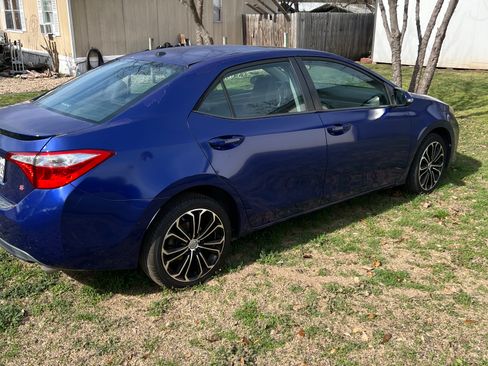 Used 2014 Toyota Corolla S w/ Driver Convenience Package image 4