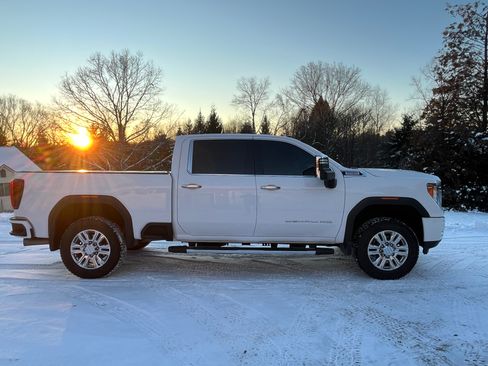 Used 2021 GMC Sierra 2500 Denali w/ Denali Ultimate Package image 9