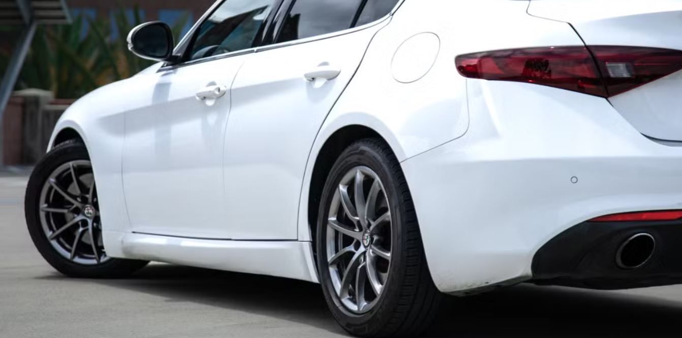Used 2020 Alfa Romeo Giulia RWD image 14