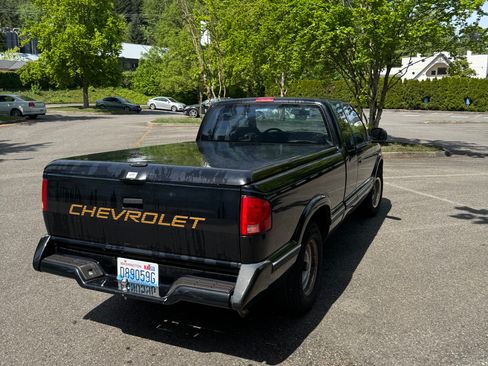 Used 1995 Chevrolet S10 Pickup LS RWD image 6