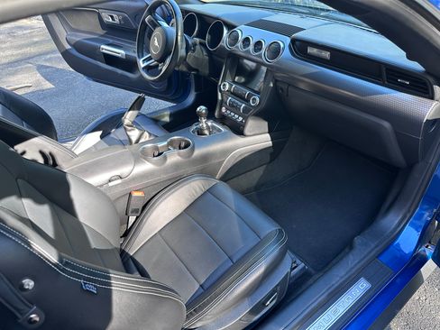 Used 2018 Ford Mustang GT w/ GT Performance Package RWD image 13