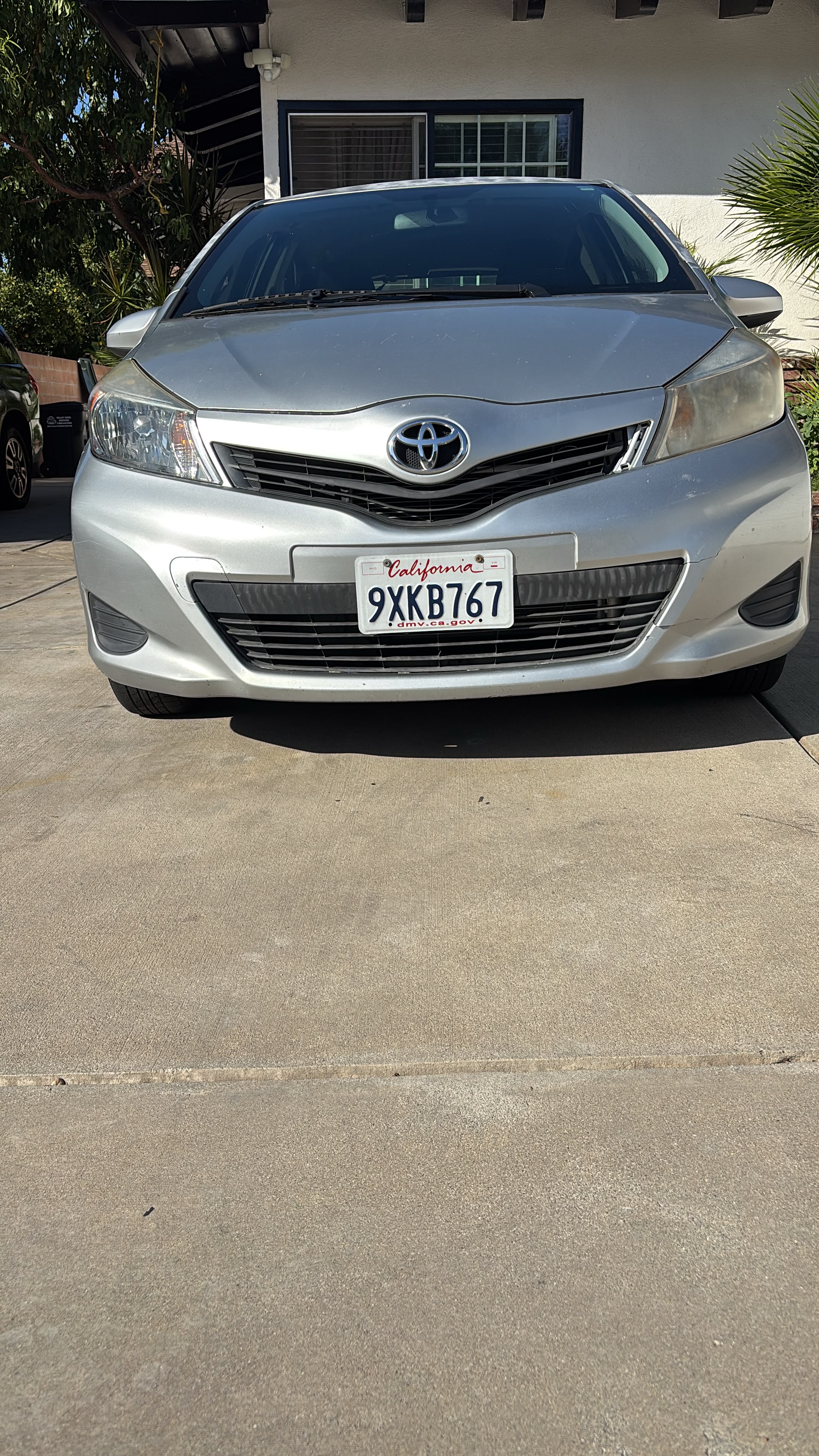 Used 2014 Toyota Yaris L FWD image 4