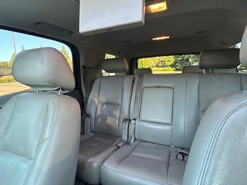 Used 2010 Chevrolet Tahoe LTZ image 26
