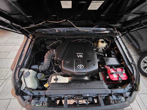 Used 2008 Toyota FJ Cruiser Sport Utility 2D image 11