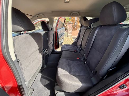 Used 2015 Nissan Rogue S image 16