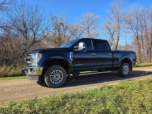 Used 2022 Ford F350 XLT w/ XLT Premium Package image 1