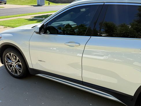 Used 2018 BMW X1 xDrive28i AWD/4WD image 4