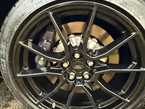 Used 2020 Ford Mustang Shelby GT350 w/ Technology Package image 10