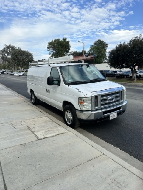 Used 2013 Ford E-250 and Econoline 250 w/ PWR Group RWD image 2
