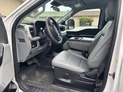 Used 2023 Ford F250 XL w/ XL Chrome Package image 13