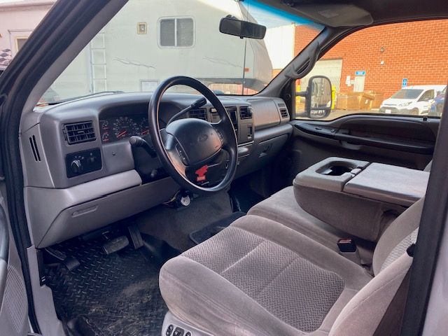 Used 2001 Ford F350 2WD Crew Cab DRW Super Duty image 2