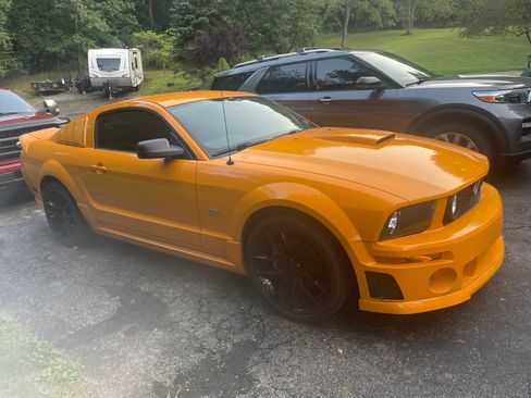 Used 2007 Ford Mustang GT Premium RWD image 1