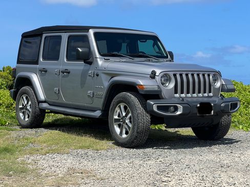 Used 2018 Jeep Wrangler Unlimited Sahara image 1