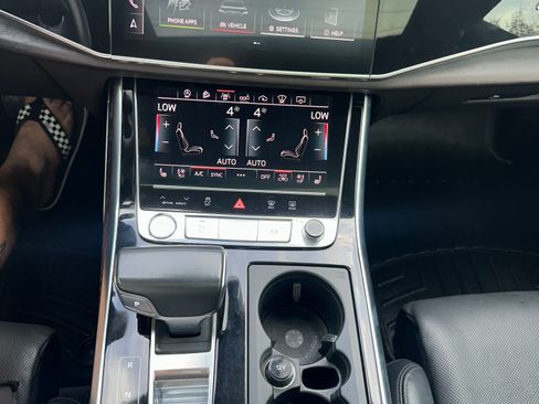 Used 2019 Audi Q8 Prestige image 27