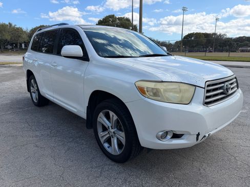 Used 2010 Toyota Highlander SE image 5