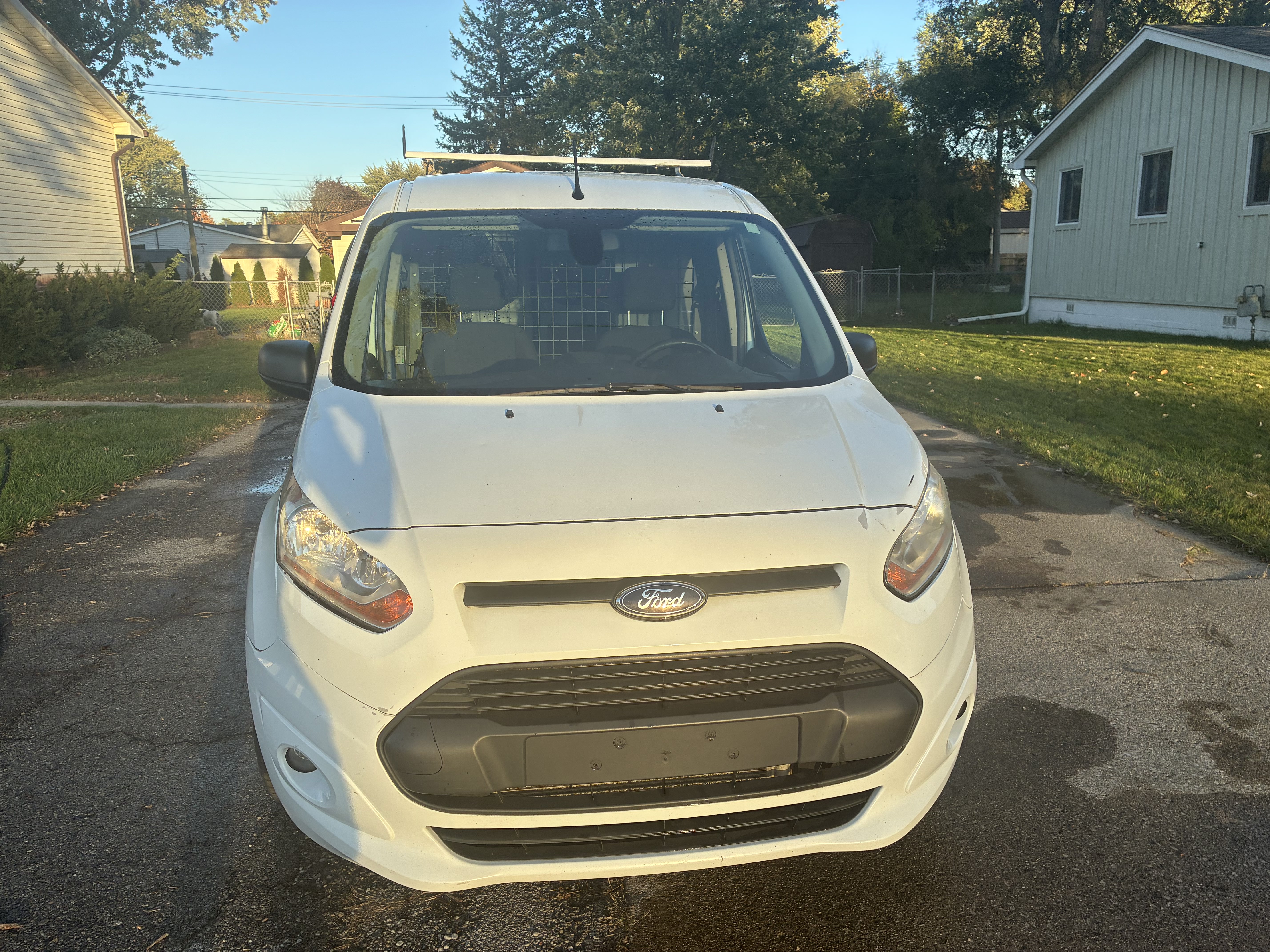 Used 2016 Ford Transit Connect XLT FWD image 4