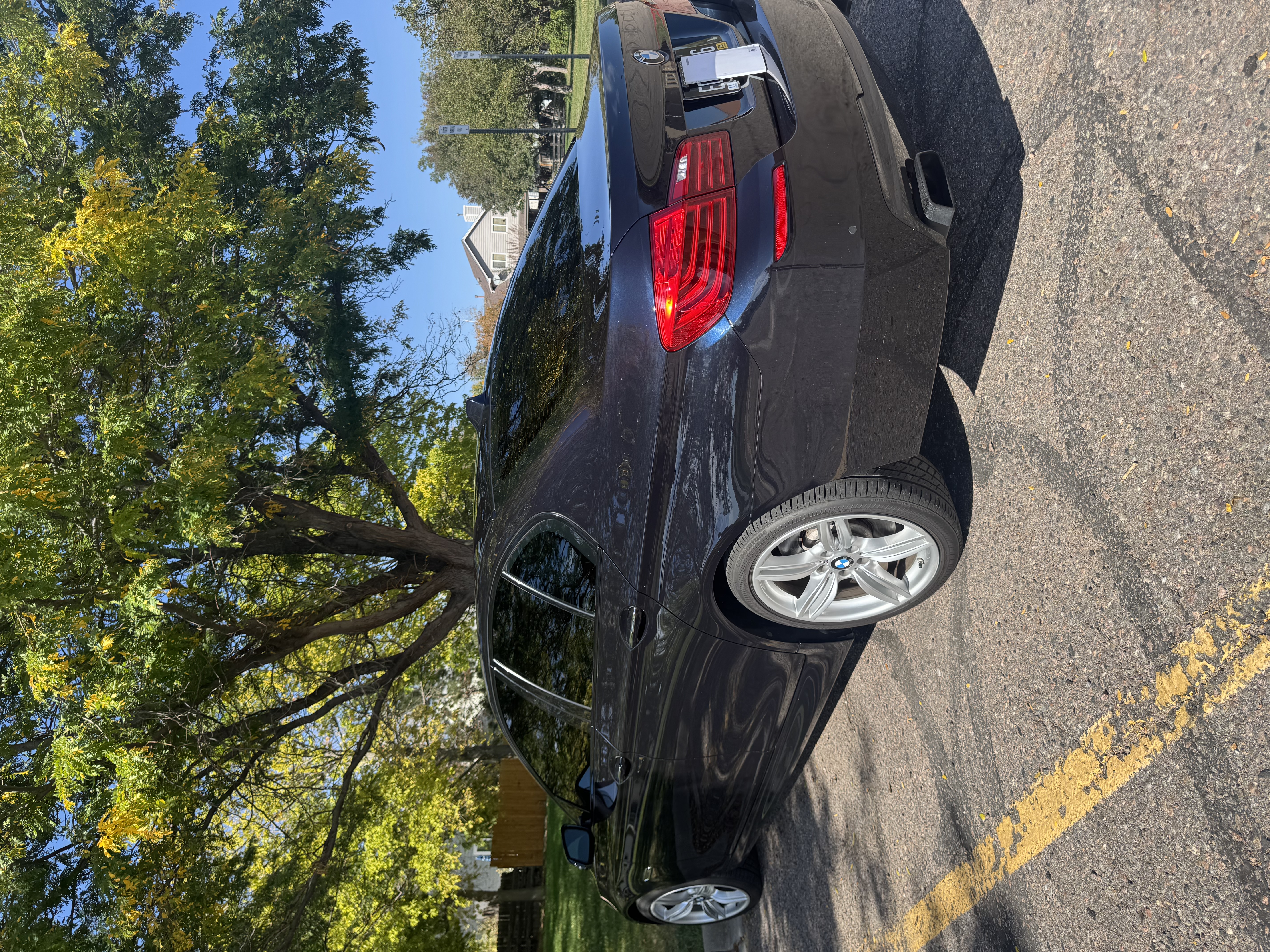 Used 2014 BMW 550i xDrive Sedan AWD/4WD image 9