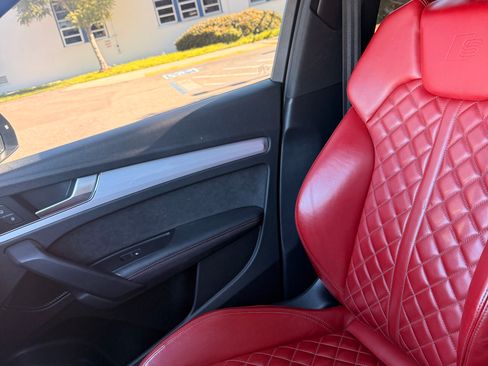 Used 2019 Audi SQ5 Premium Plus w/ Premium Plus Package image 27