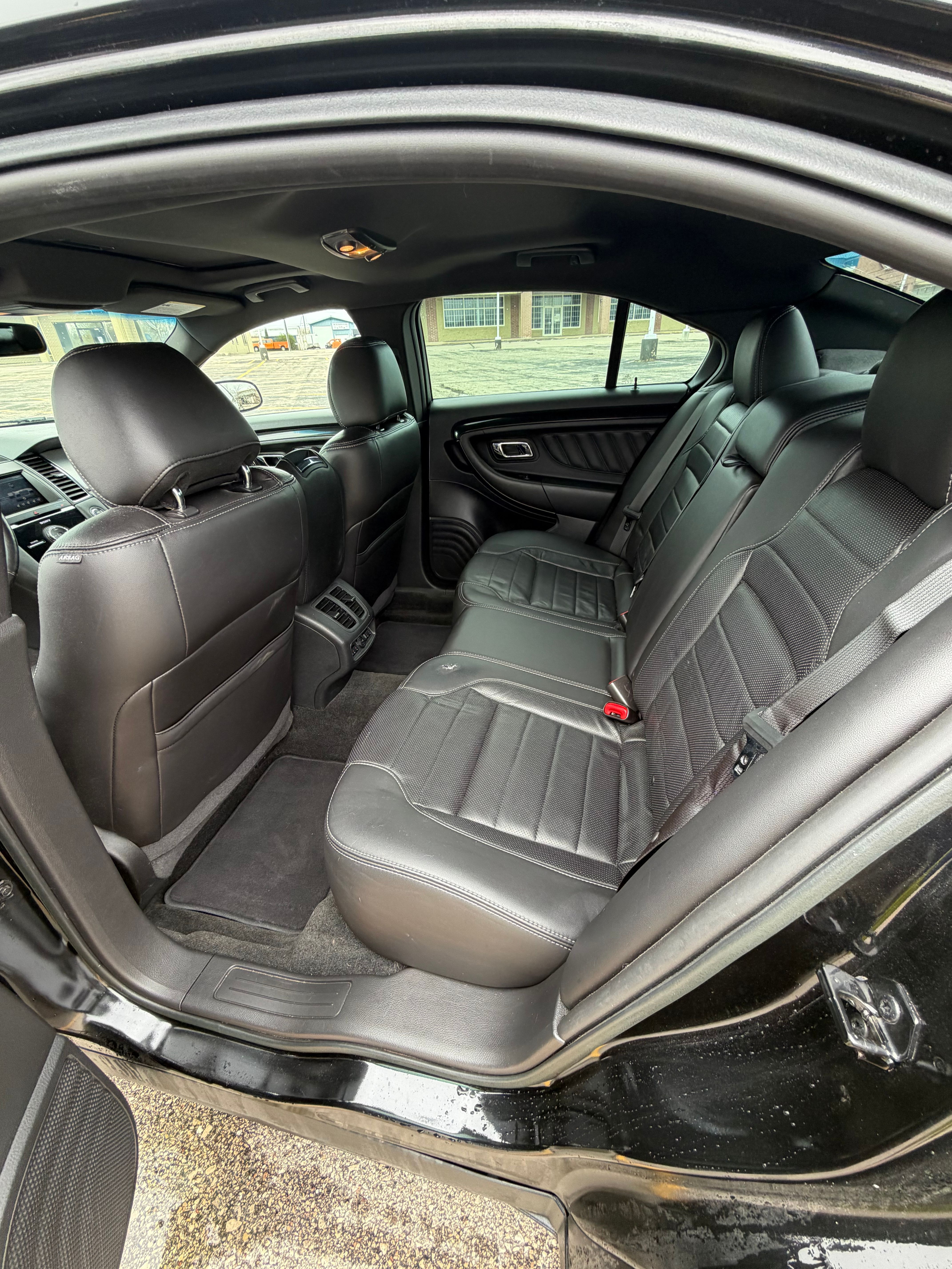 Used 2015 Ford Taurus SHO w/ Equipment Group 401A AWD/4WD image 24