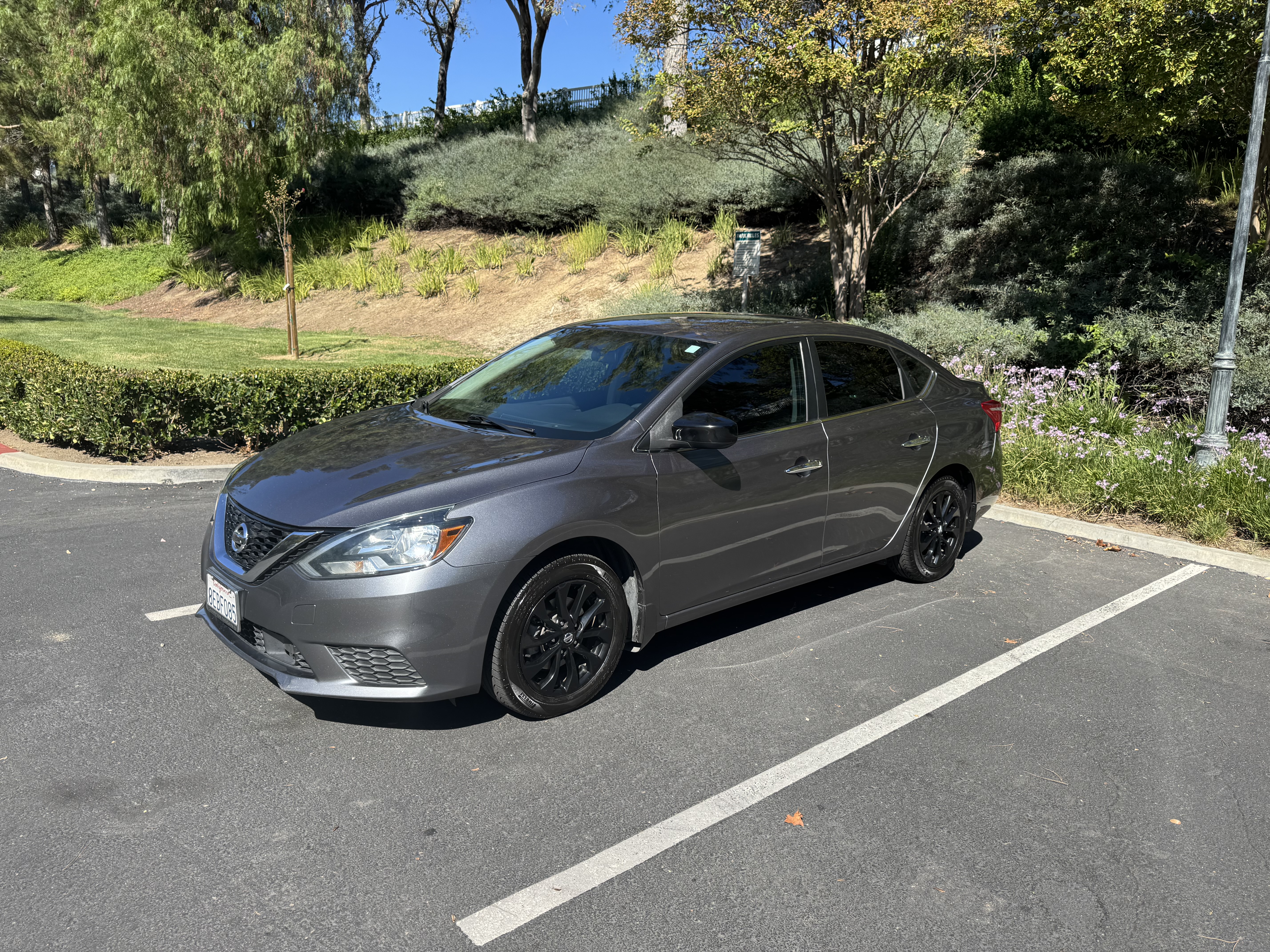 Used 2018 Nissan Sentra S w/ S Midnight Style Package FWD image 1