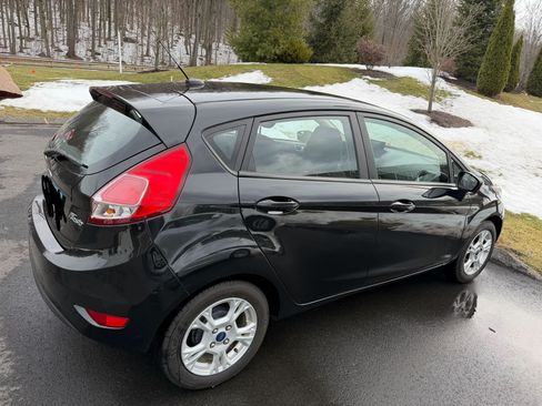 Used 2014 Ford Fiesta SE image 6