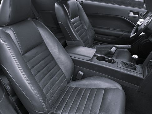 Used 2008 Ford Mustang GT Premium RWD image 16