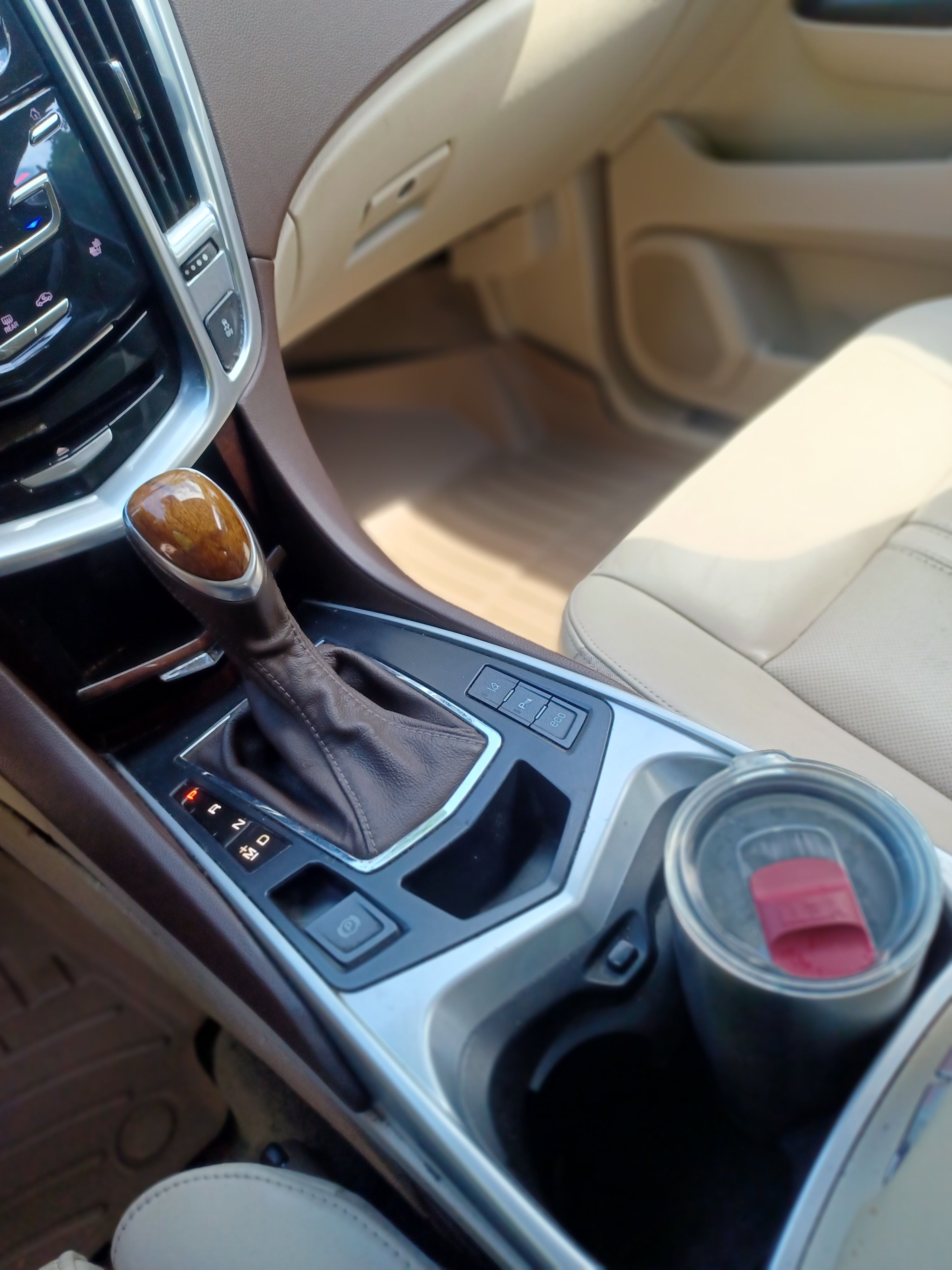 Used 2013 Cadillac SRX Luxury w/ Driver Awareness Package AWD/4WD image 17